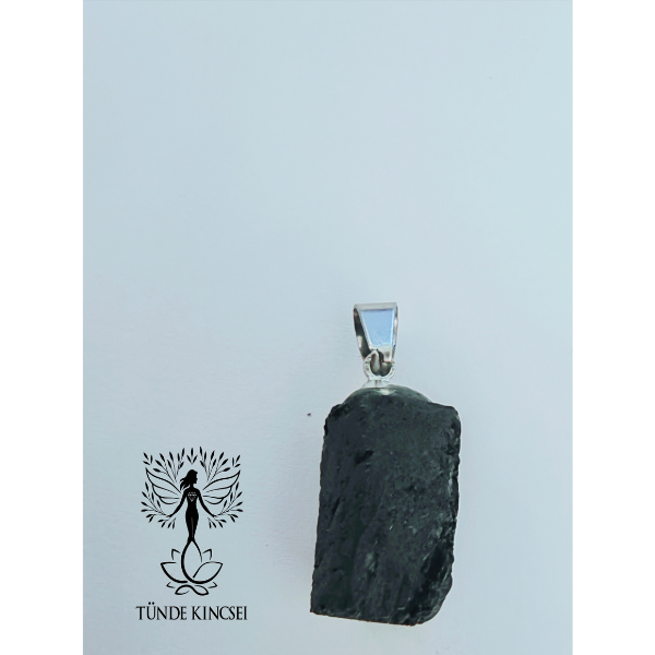 fekete turmalin nyers medál